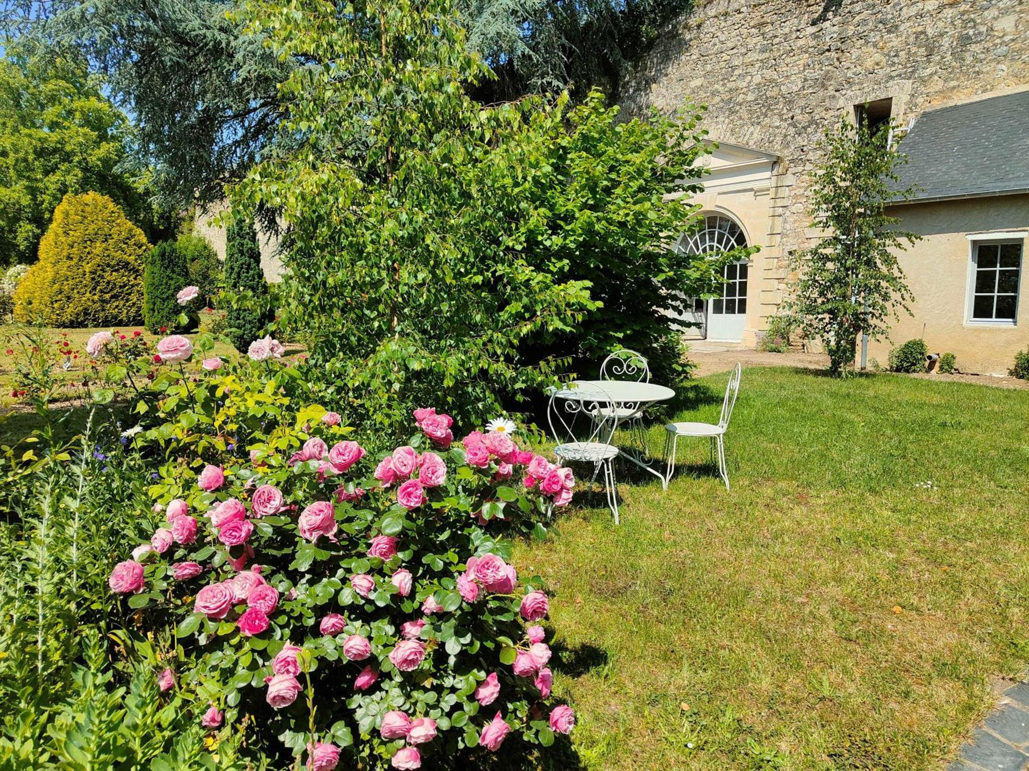 Les Jardins De L'Orangerie Apartment Durtal Exterior photo
